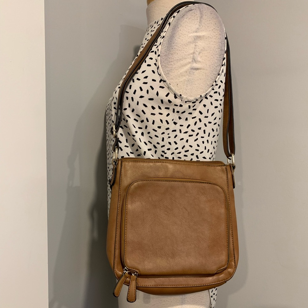 Camel Purse - Picture 3 of 8